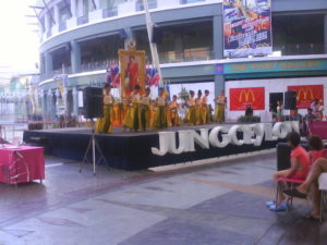 the-thai-queen-birthday-celebration